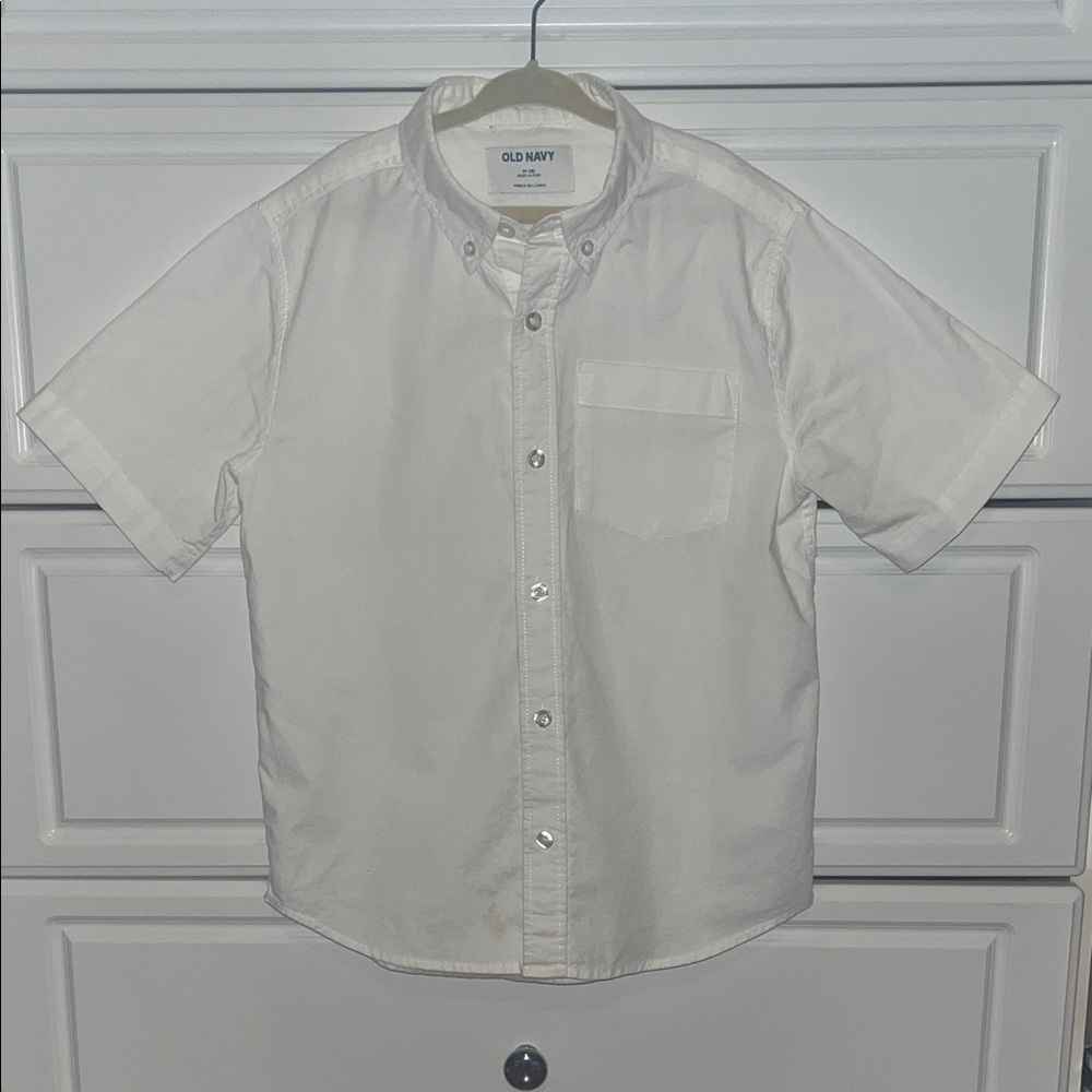 Old Navy Boy's White Short Sleeve Button Down Shirt Medium